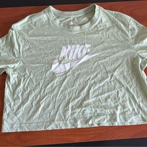 Nike Women's Loose Fit Green Crop Top